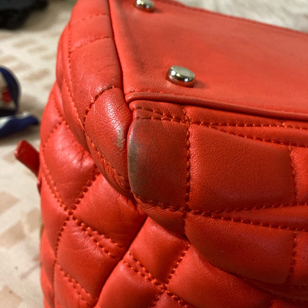 Kate Spade Ruby Red Orange chain Detail Bubble Quilted Leather hand Bag - Picture 16 of 17